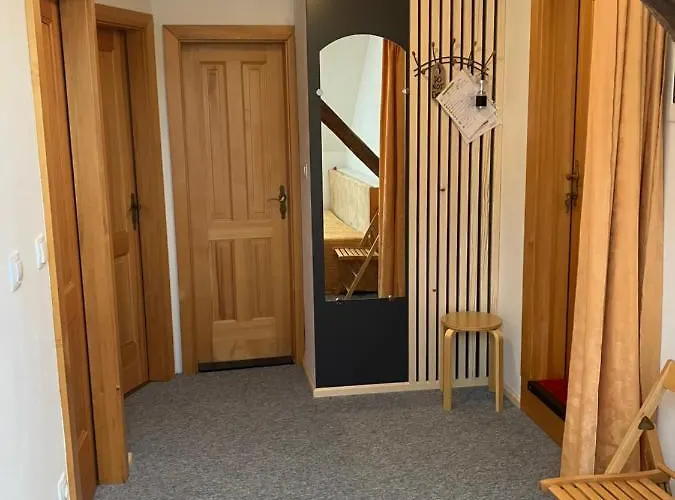 Pri Bostjanovcu Gorenja Vas (Gorenja Vas-Poljane)