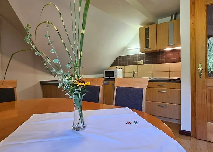 Pri Bostjanovcu * Gorenja Vas (Gorenja Vas-Poljane)