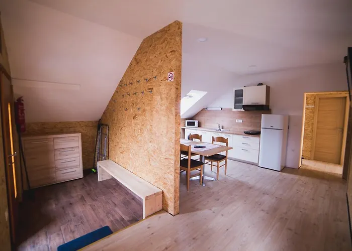 Apartma Pri Bostjanovcu *